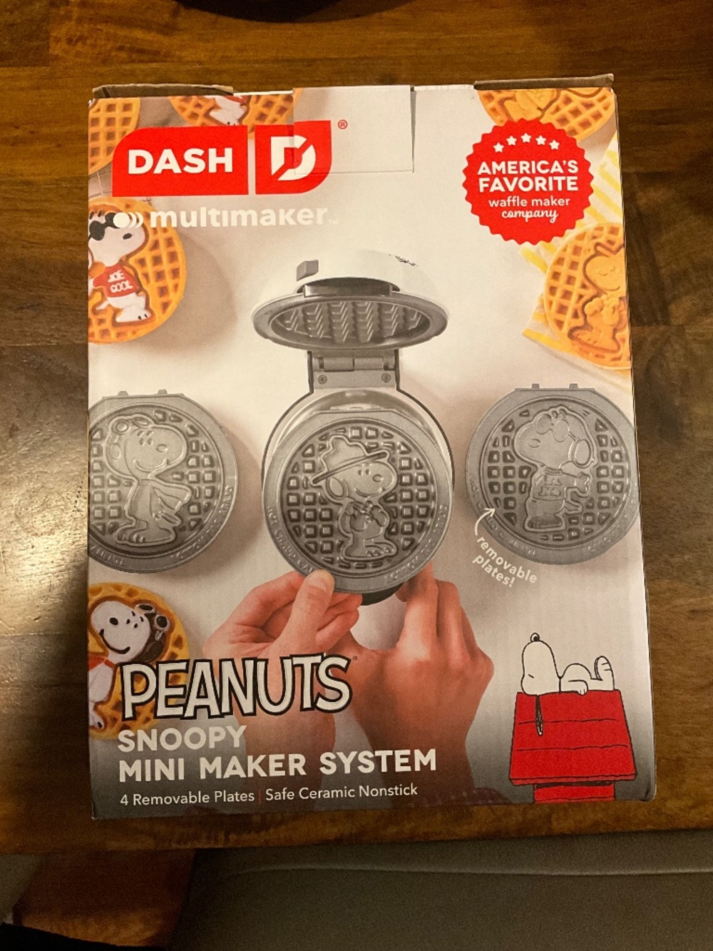 Dash Peanuts Snoopy Mini Waffle Maker System - NIB - RARE